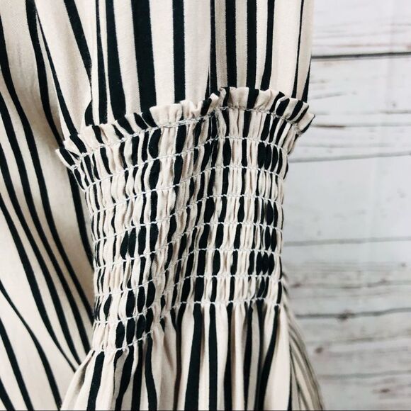 Halston Heritage Smocked Detail Bell Sleeve Striped Button Up Blouse Top XS - Picture 13 of 14